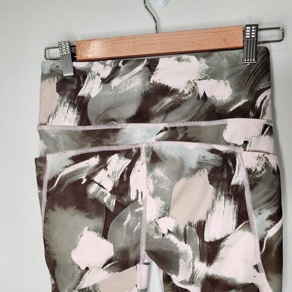 Athleta Ultimate Stash Pocket II Capri Small Painted Energy Olive Green Leggings - Picture 5 of 8